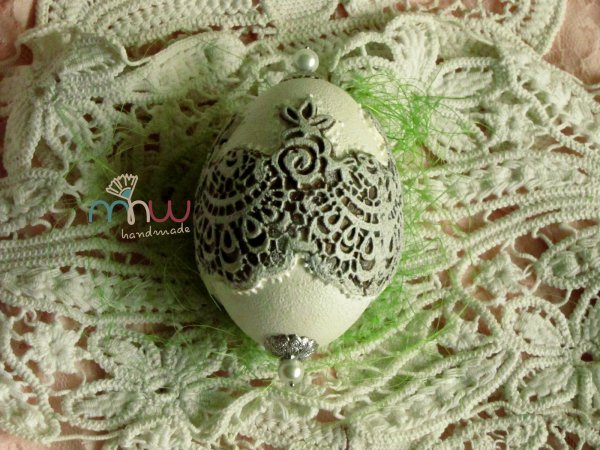 Antik csipkés tojás